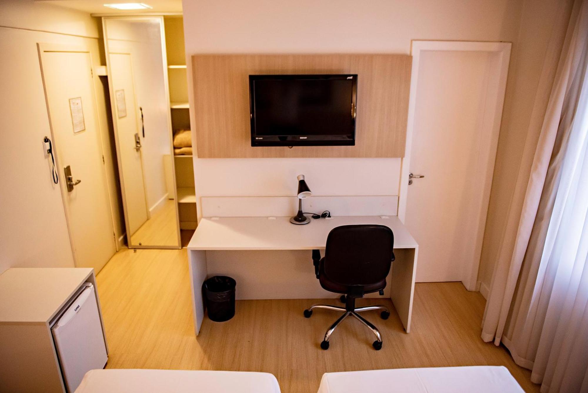Charrua Hotel Санта-Крус-ду-Сул Экстерьер фото